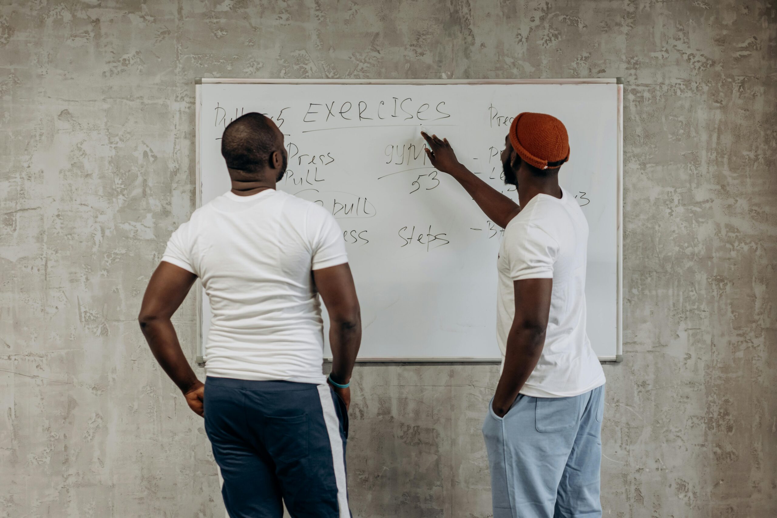 Trening na siłowni – plan dla osób, które nie wiedzą od czego zacząć Zdjęcie do artykułu: Trening na siłowni – plan dla osób, które nie wiedzą od czego zacząć